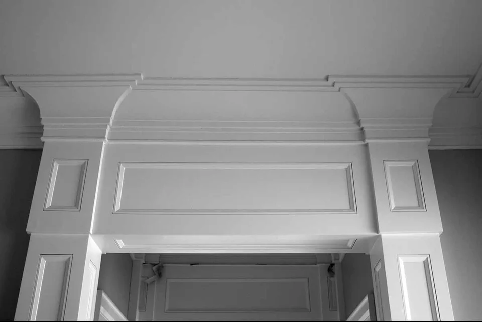 Linteau en moulure de plafond